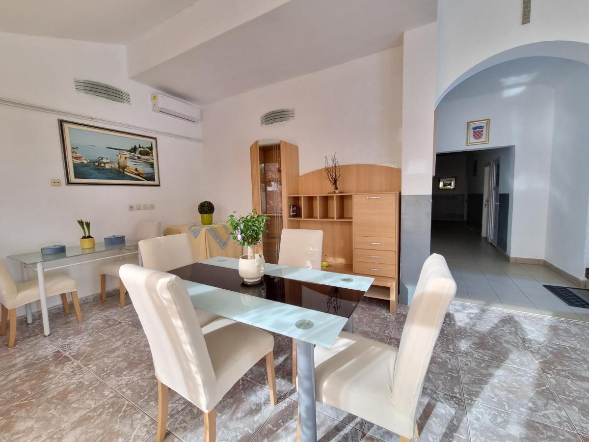 Rooms Slavica โอครูกกอร์นญี ภายนอก รูปภาพ