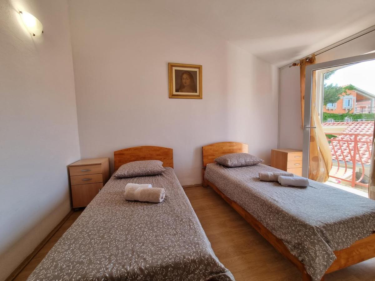 Rooms Slavica โอครูกกอร์นญี ภายนอก รูปภาพ