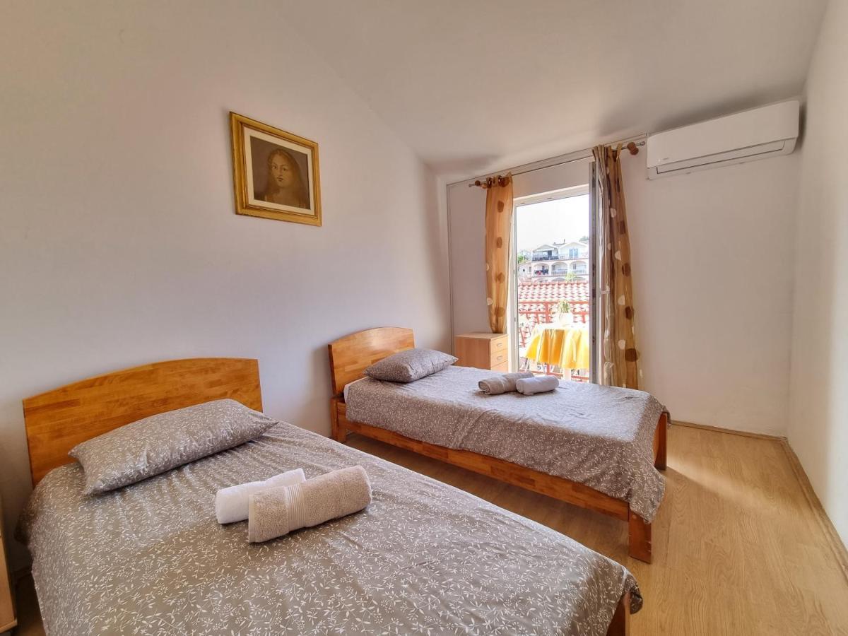 Rooms Slavica โอครูกกอร์นญี ภายนอก รูปภาพ